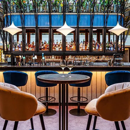 Ξενοδοχείο Hilton 5*